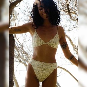 Billabong 🍍 Summer Love Ribbed Underwire Bikini Top |Aruba High Rise Bottom